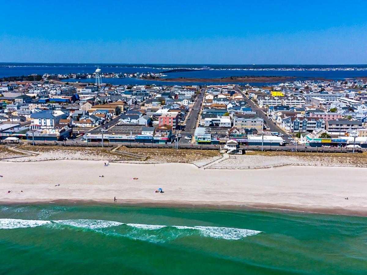 Boardwalk Hotel Charlee & Apartments Beach Hotel Oceanfront Seaside Heights Exteriör bild