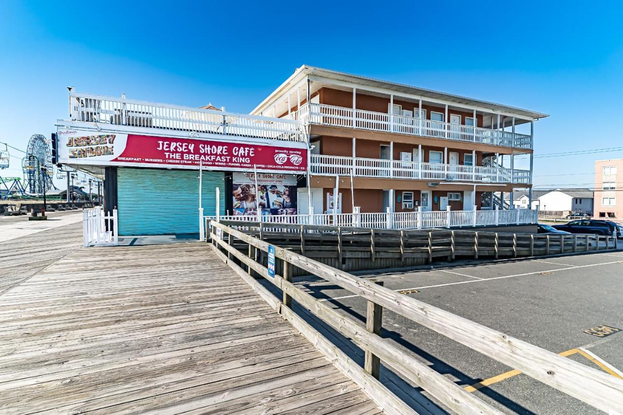 Boardwalk Hotel Charlee & Apartments Beach Hotel Oceanfront Seaside Heights Exteriör bild