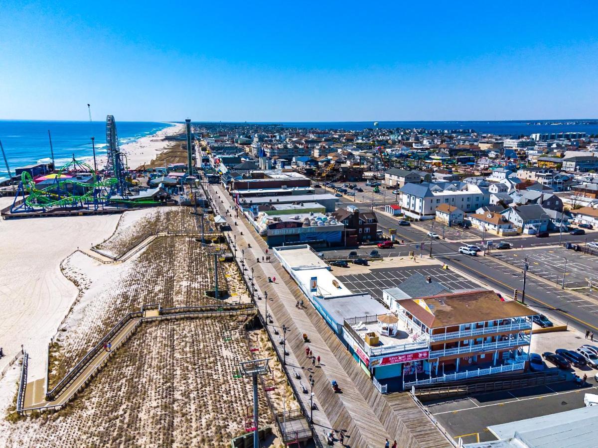 Boardwalk Hotel Charlee & Apartments Beach Hotel Oceanfront Seaside Heights Exteriör bild