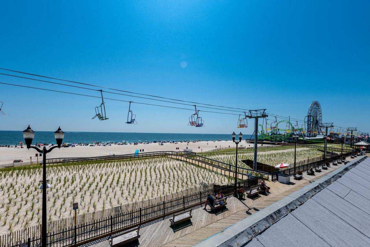 Boardwalk Hotel Charlee & Apartments Beach Hotel Oceanfront Seaside Heights Exteriör bild