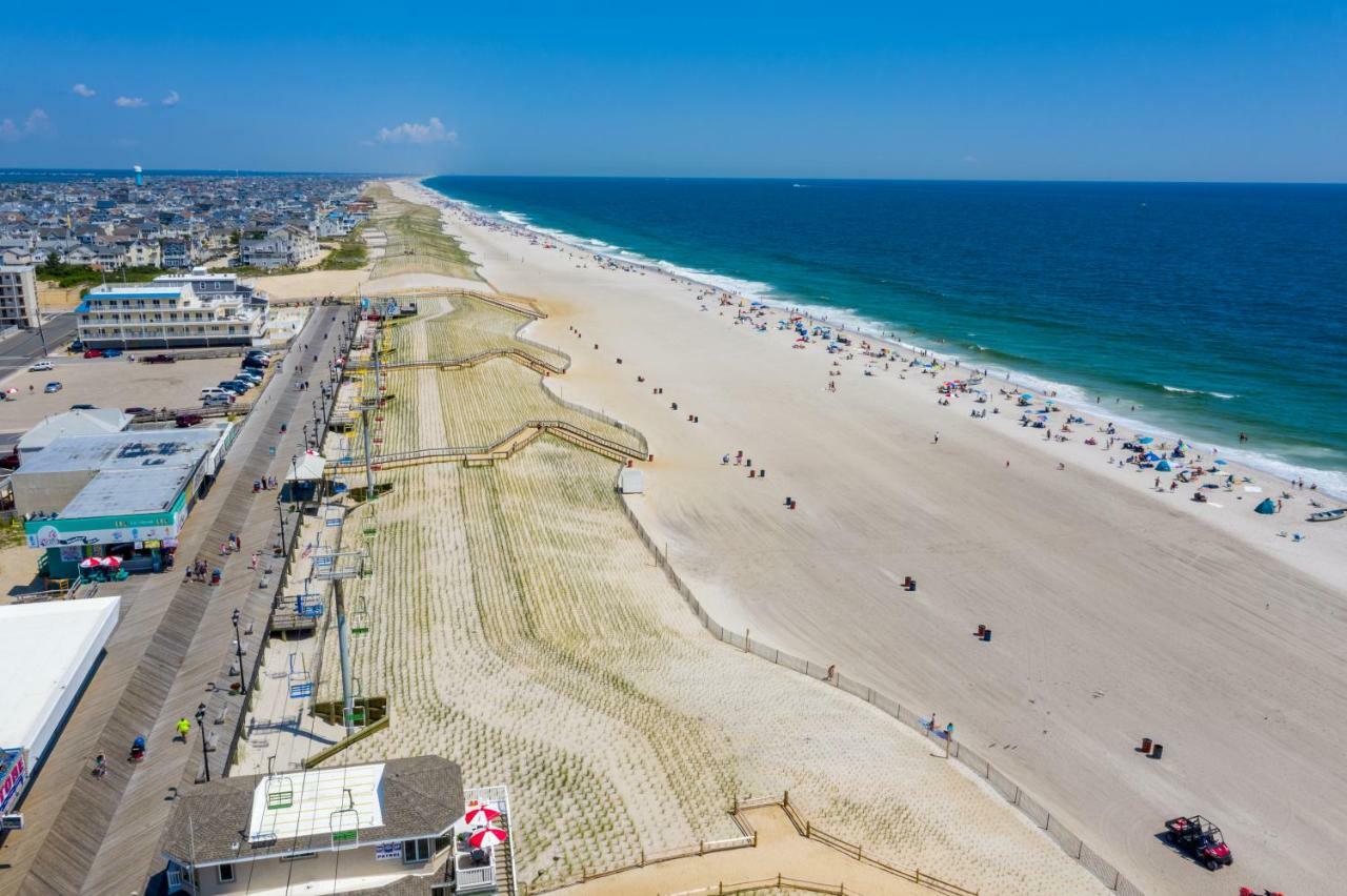 Boardwalk Hotel Charlee & Apartments Beach Hotel Oceanfront Seaside Heights Exteriör bild