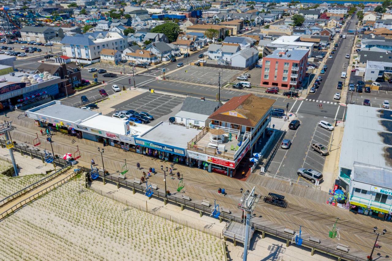 Boardwalk Hotel Charlee & Apartments Beach Hotel Oceanfront Seaside Heights Exteriör bild