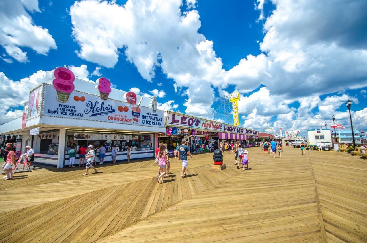 Boardwalk Hotel Charlee & Apartments Beach Hotel Oceanfront Seaside Heights Exteriör bild